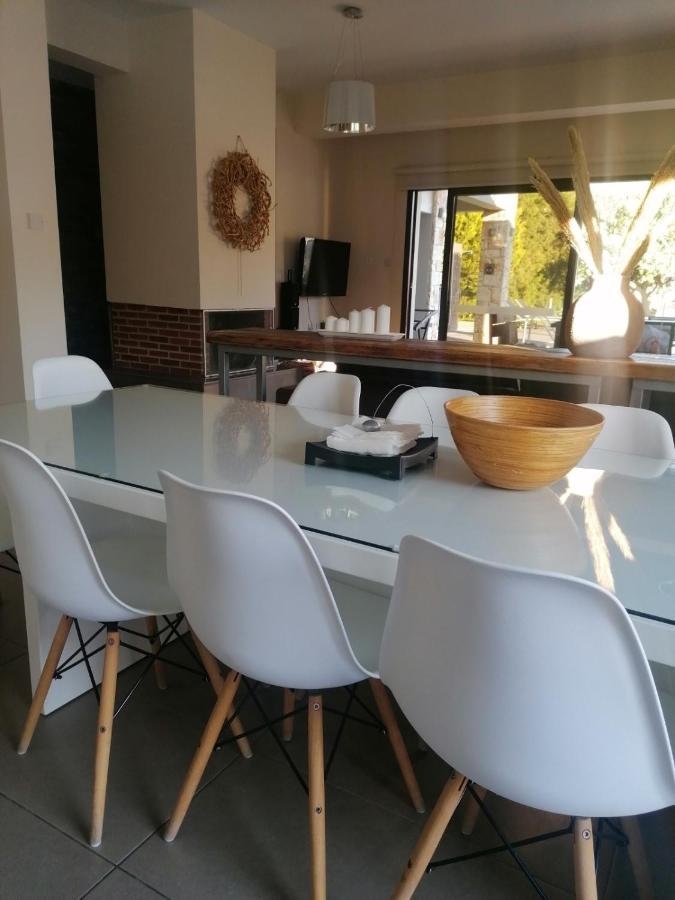 Villa Angela Dhrousha ภายนอก รูปภาพ